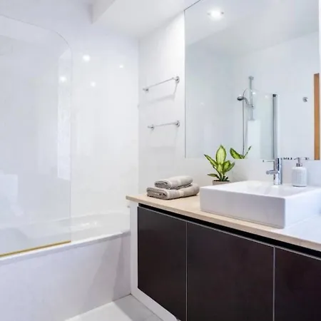 Apartamento Luxurious 2-bedroom In Luz, Portugal With Shared Pool Luz