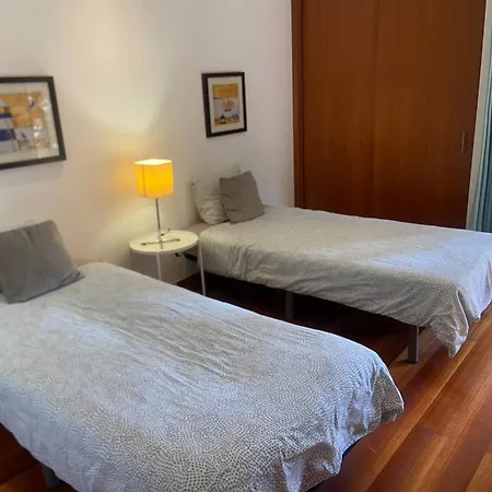 Luxurious 2-bedroom In Luz, Portugal With Shared Pool Апартаменты *